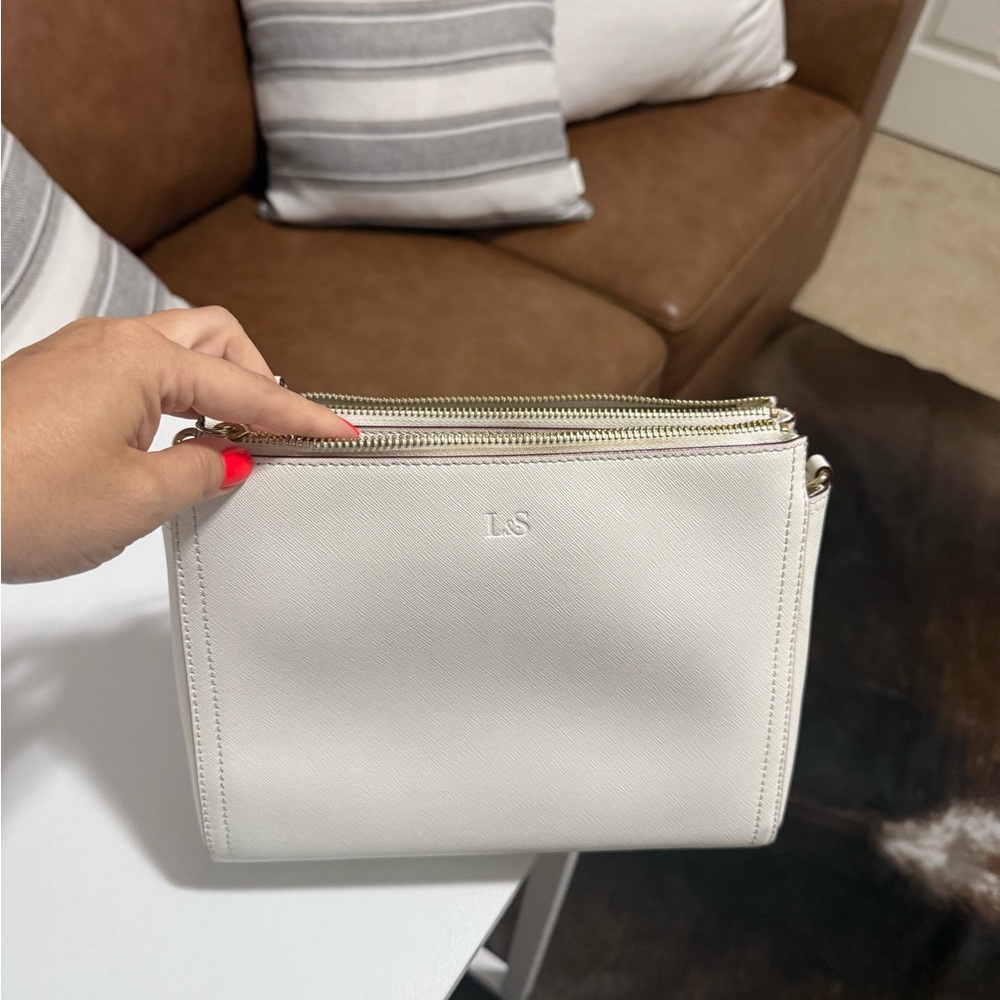 Lo & Sons White Crossbody Bag